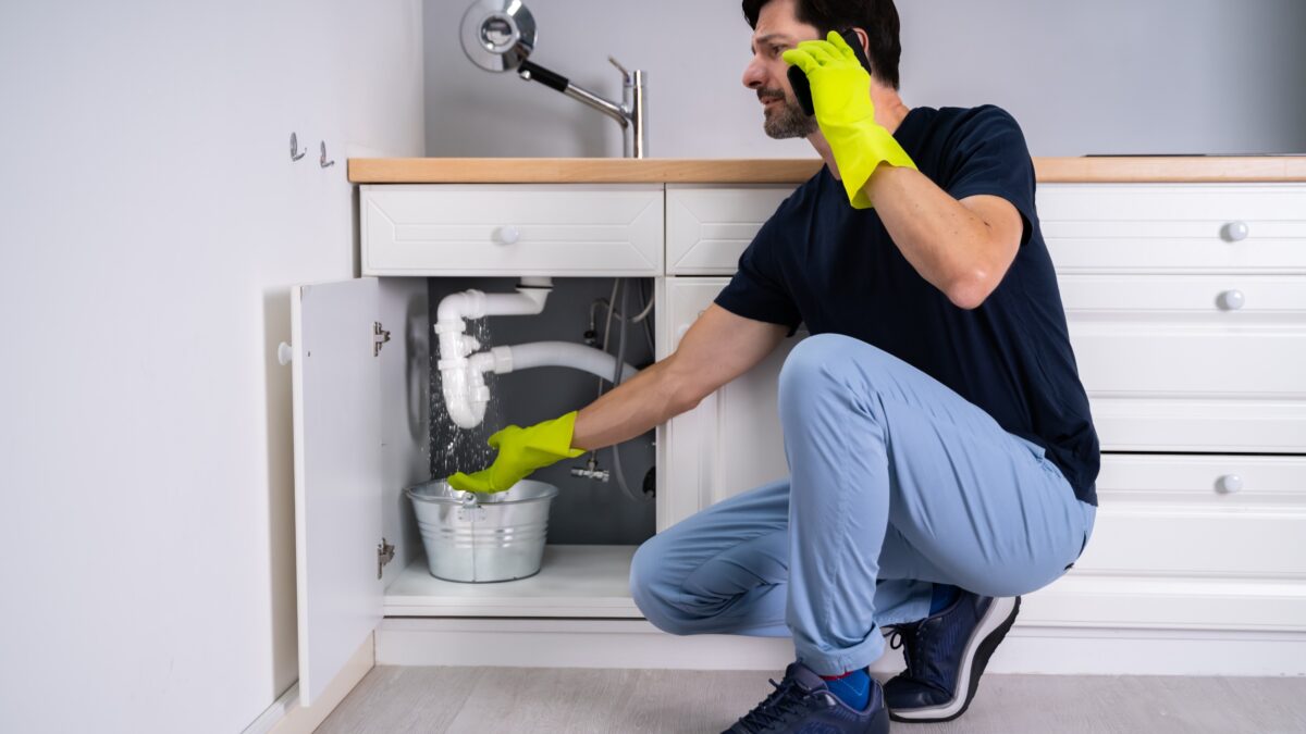 When to Call Professional Plumbing Help